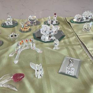 Parrot and rose vase Swarovski